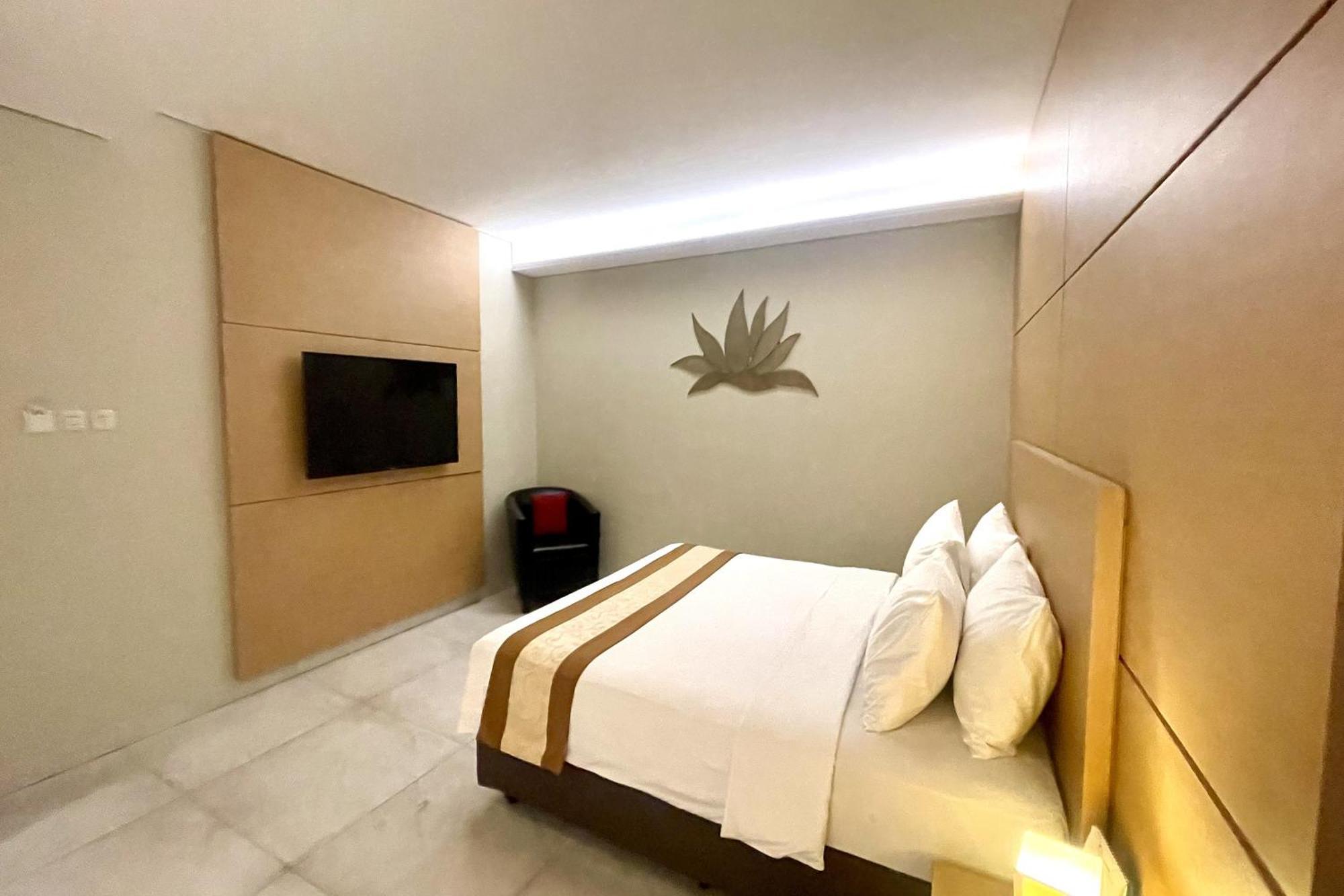 Lemo Hotel Serpong Tangerang Dış mekan fotoğraf