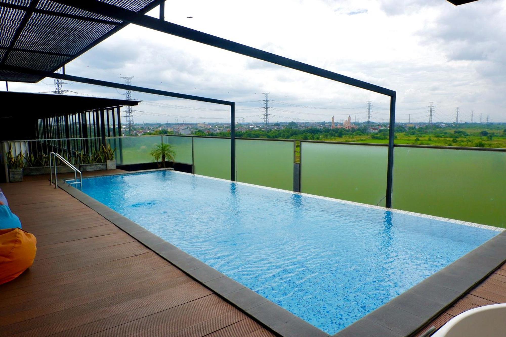 Lemo Hotel Serpong Tangerang Dış mekan fotoğraf
