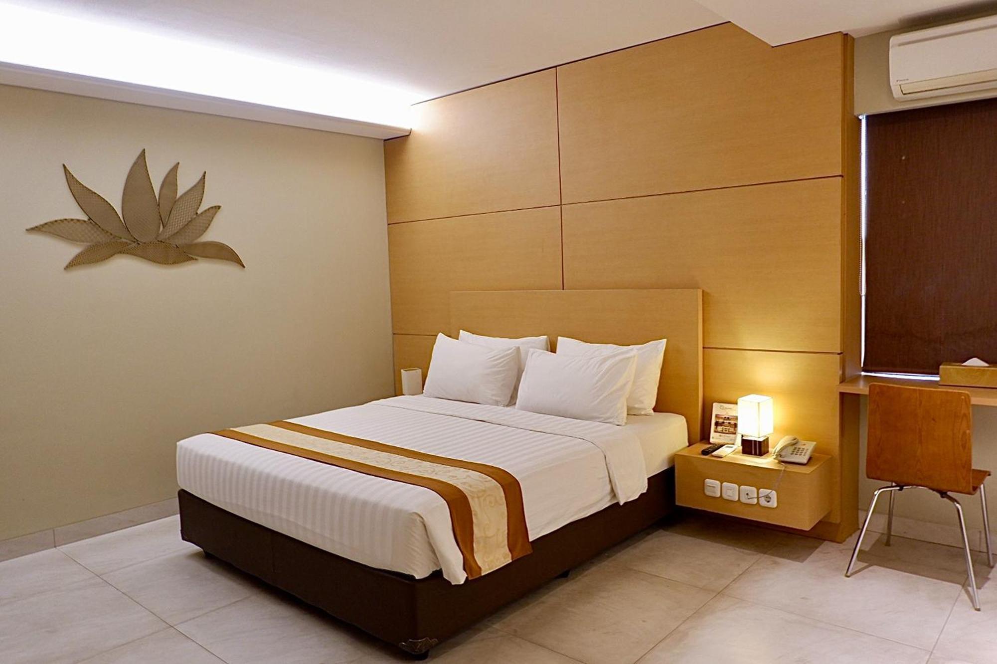 Lemo Hotel Serpong Tangerang Dış mekan fotoğraf