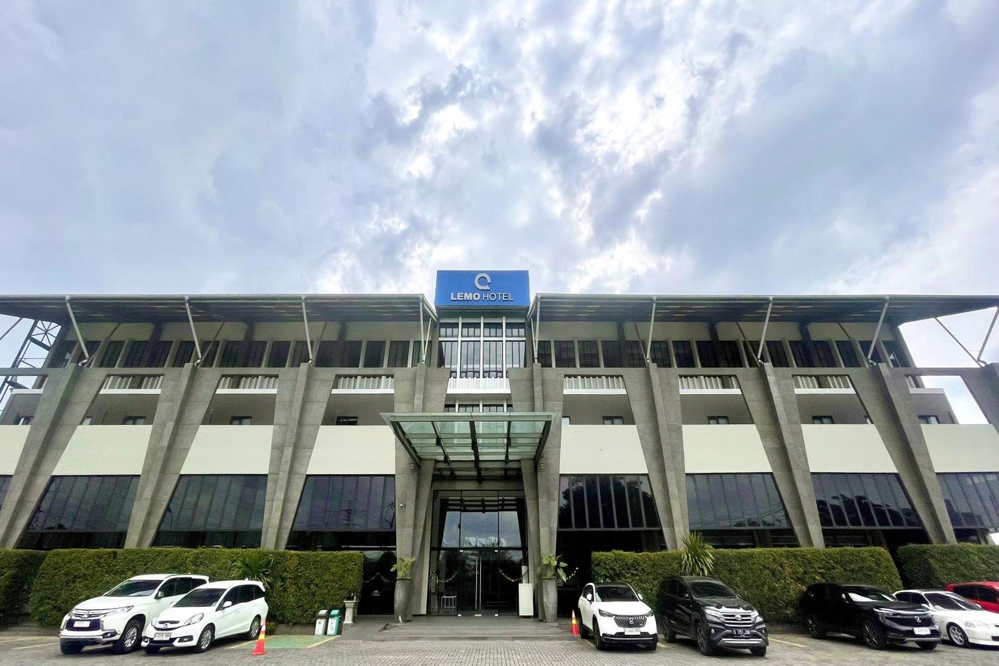 Lemo Hotel Serpong Tangerang Dış mekan fotoğraf