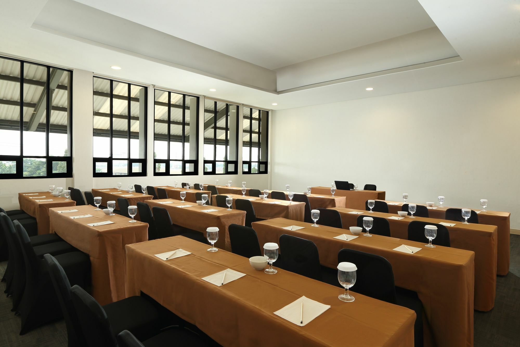 Lemo Hotel Serpong Tangerang Dış mekan fotoğraf